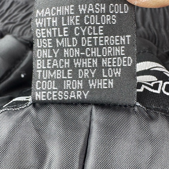 Vintage Pipeline Black Men’s Skiing/Snowboarding Pants - Picture 9 of 9